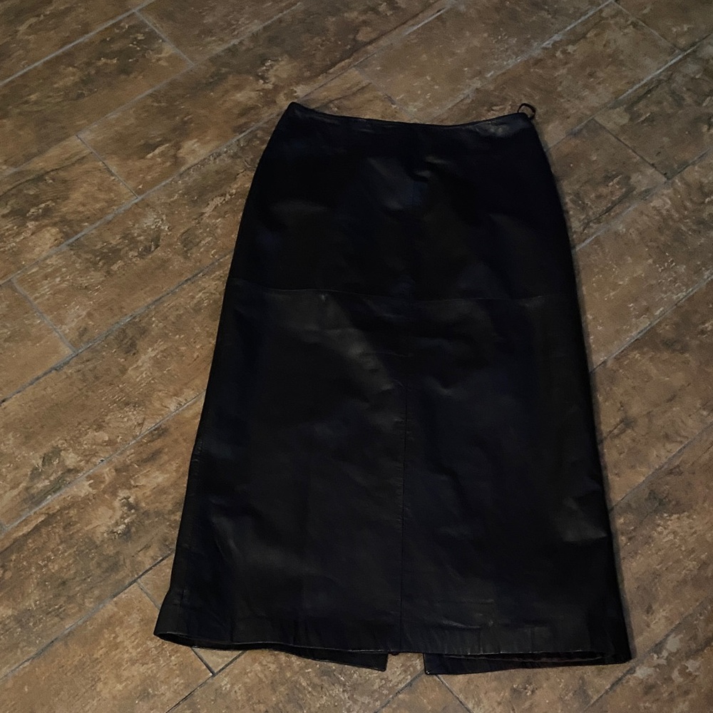 Ann Taylor Leather Pencil Skirt. Chocolate brown. Size 6. Great condition.